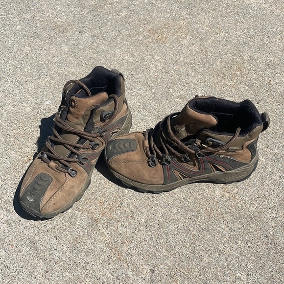 Merrell waterproof hiking boots - Picture 2 of 7